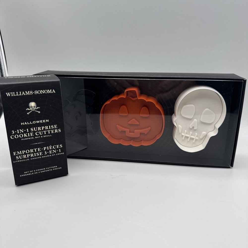 Williams Sonoma Halloween Cookie Cutters Bat Pumpkin‎ Skull Layering Set 3 New
